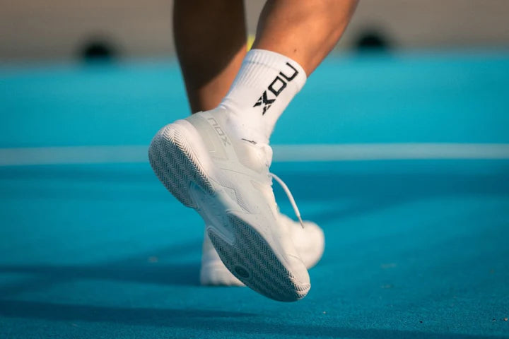 Zapatillas Nox AT10 PRO Blancas/Grises
