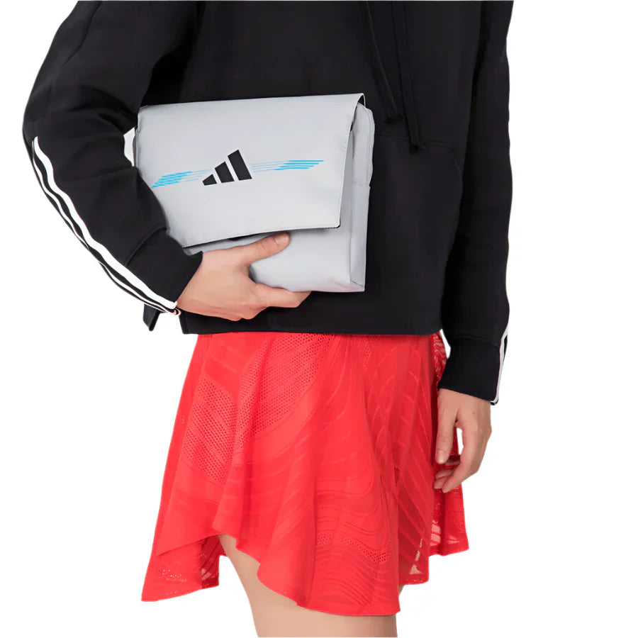 Neceser Adidas Protour Blanco/Azul Martita Ortega 3.4 2025