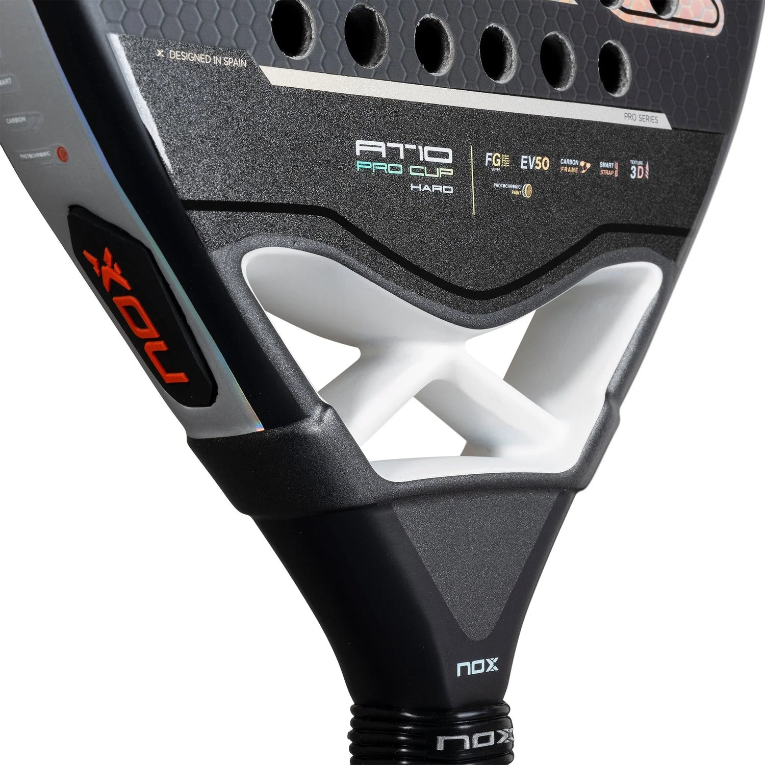 Pala Nox AT10 Pro Cup HARD by Agustín Tapia